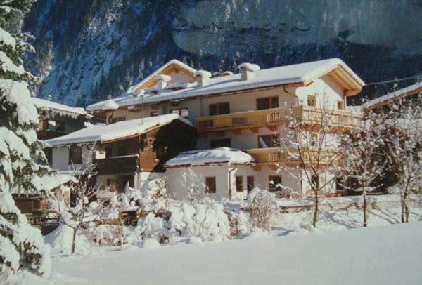 Gastehaus Rieser Mayrhofen Exterior foto